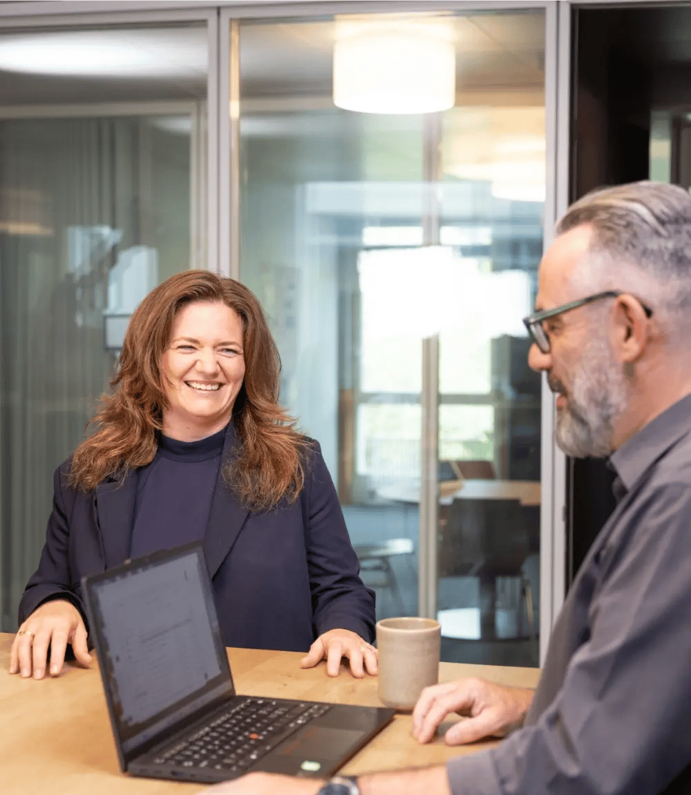 POLYPOINT-Unternehmen-Business-Meeting